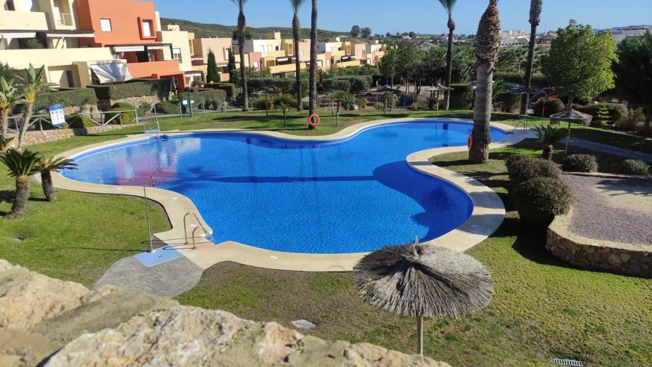 Luminoso Y Tranquilo Con Jardin En Campo De Golf Valle Del Apartment